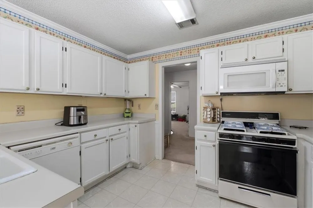 511 Barclay Court Stone Mountain, GA 30083