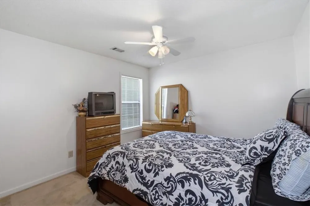 511 Barclay Court Stone Mountain, GA 30083