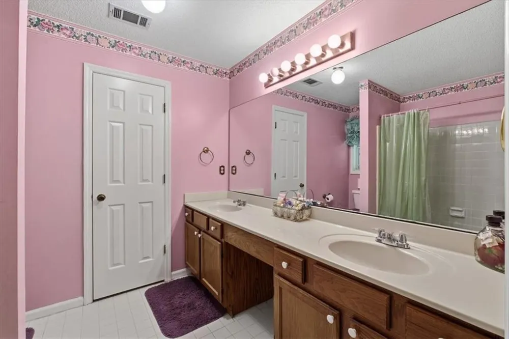 511 Barclay Court Stone Mountain, GA 30083
