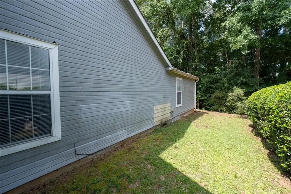 511 Barclay Court Stone Mountain, GA 30083