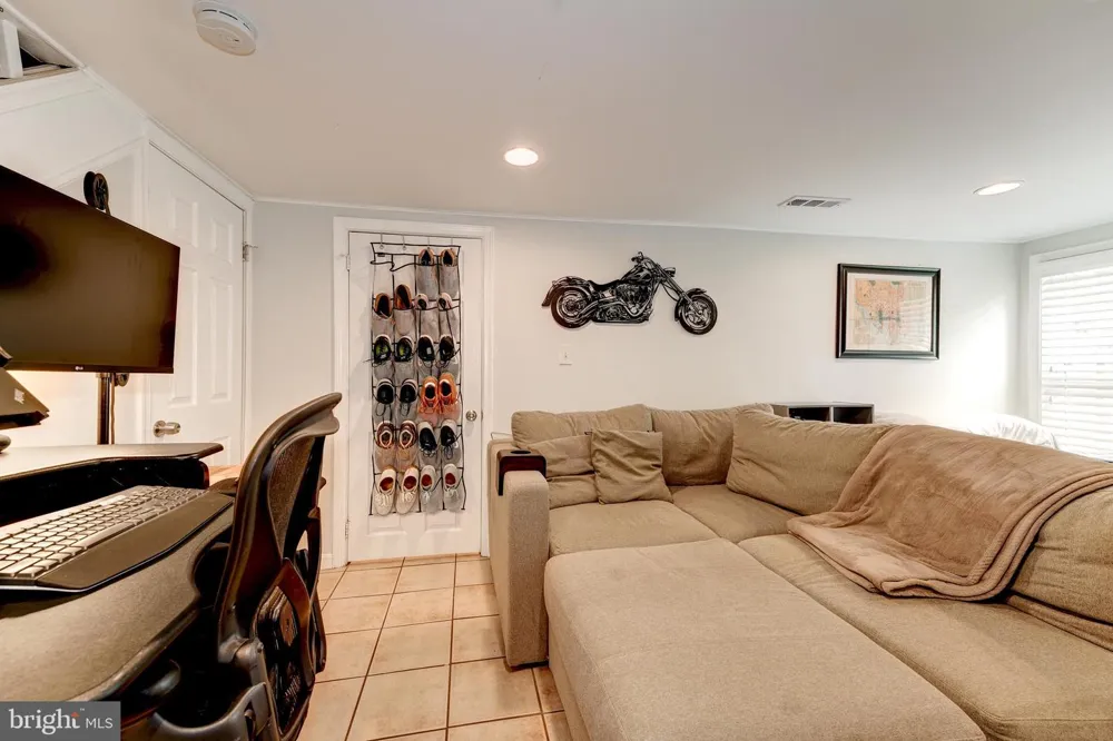 4901 7TH STREET #B Arlington, VA 22203