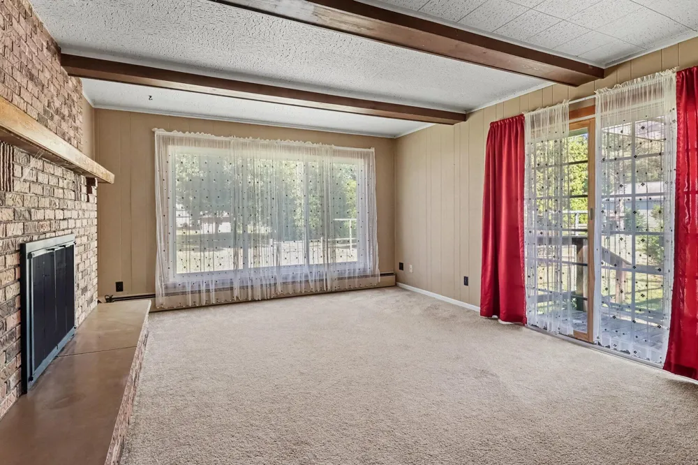 306 W Beryl Street Scottville, MI 49454