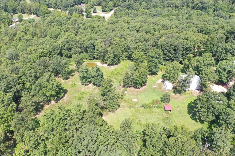 170 Blue Bird Ln Linden, TN 37096