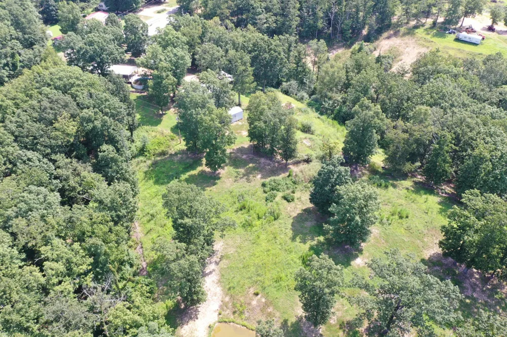 170 Blue Bird Ln Linden, TN 37096
