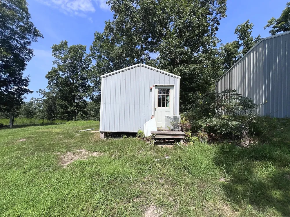 170 Blue Bird Ln Linden, TN 37096