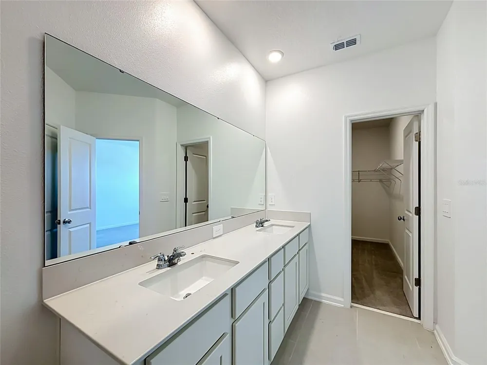 331 SOL VISTA DRIVE Dundee, FL 33838