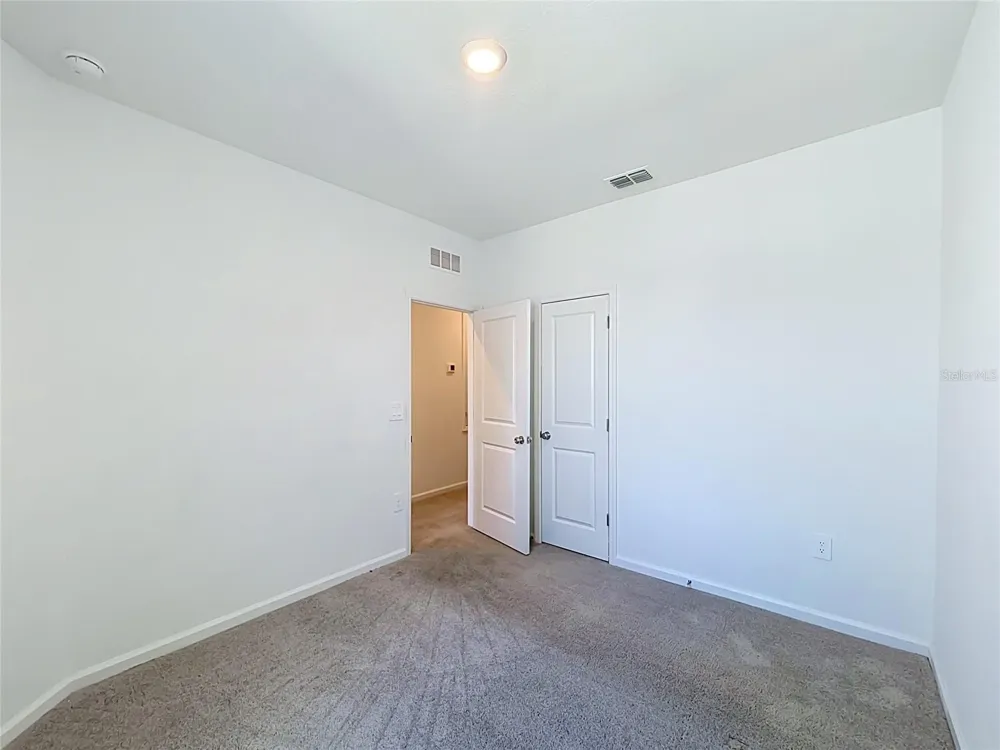 331 SOL VISTA DRIVE Dundee, FL 33838