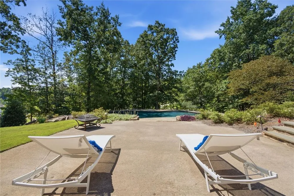 127 Mills Lane Ball Ground, GA 30107