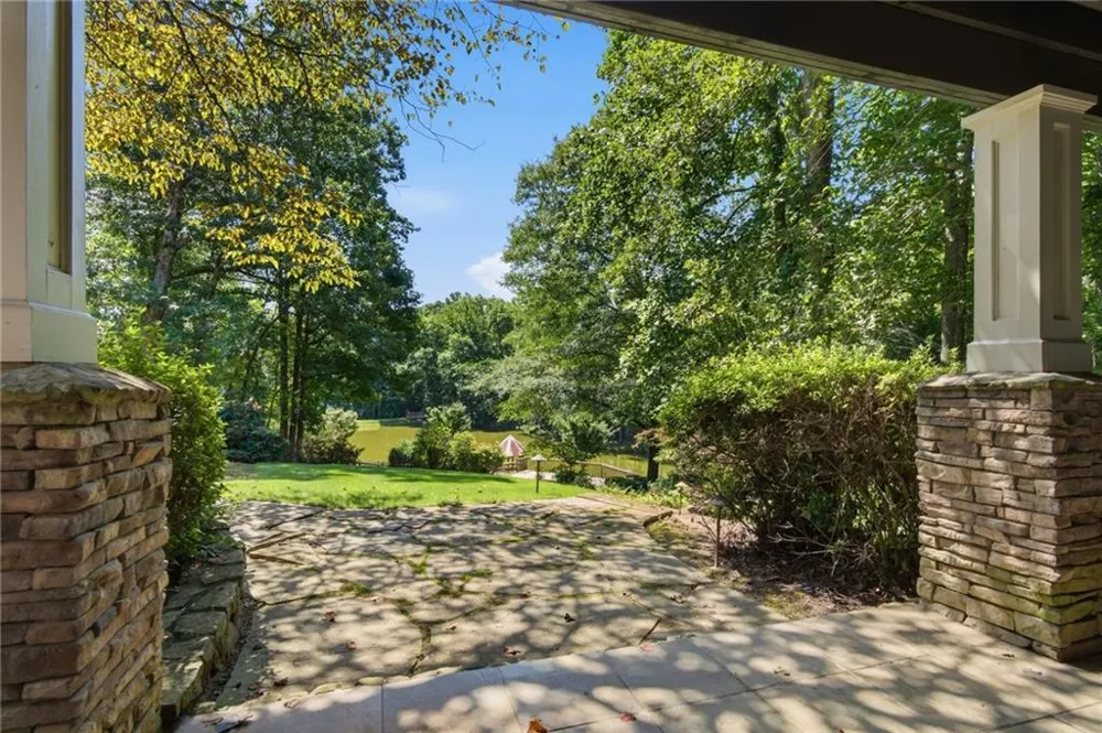 127 Mills Lane Ball Ground, GA 30107
