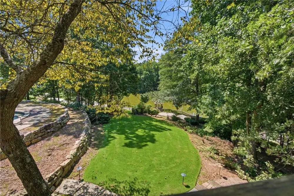 127 Mills Lane Ball Ground, GA 30107