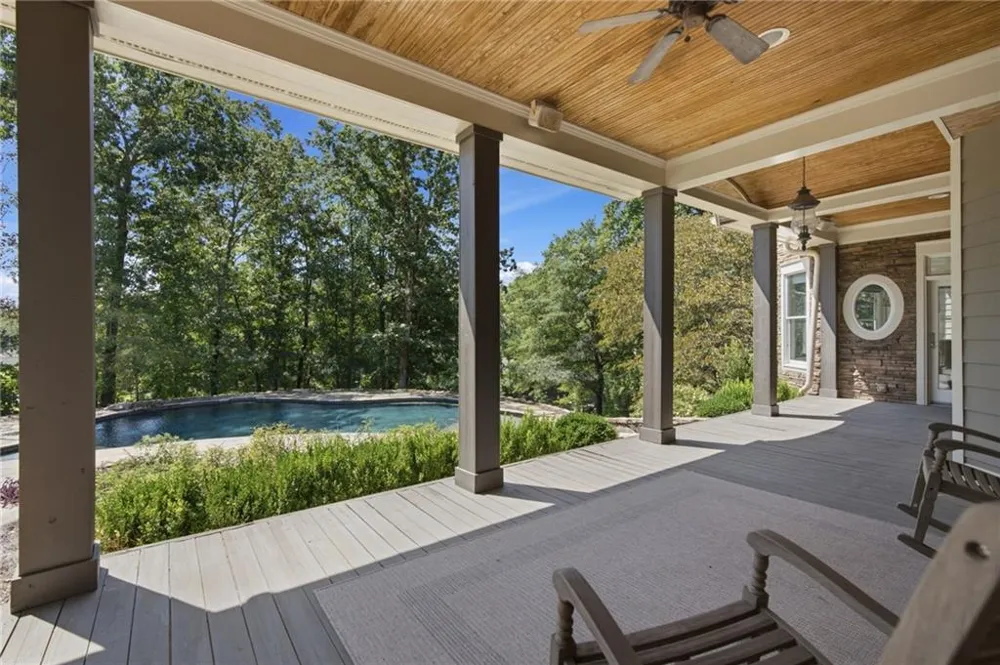 127 Mills Lane Ball Ground, GA 30107