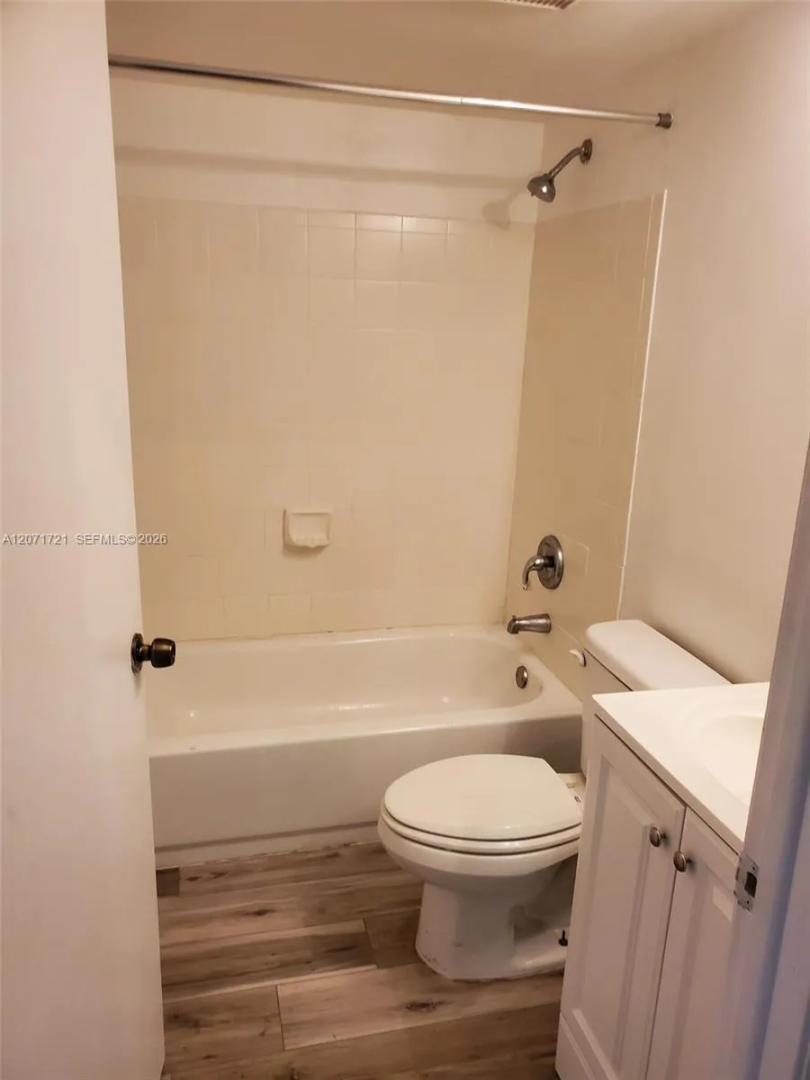 14260 SW 57th Ln #2-105 Miami, FL 33183