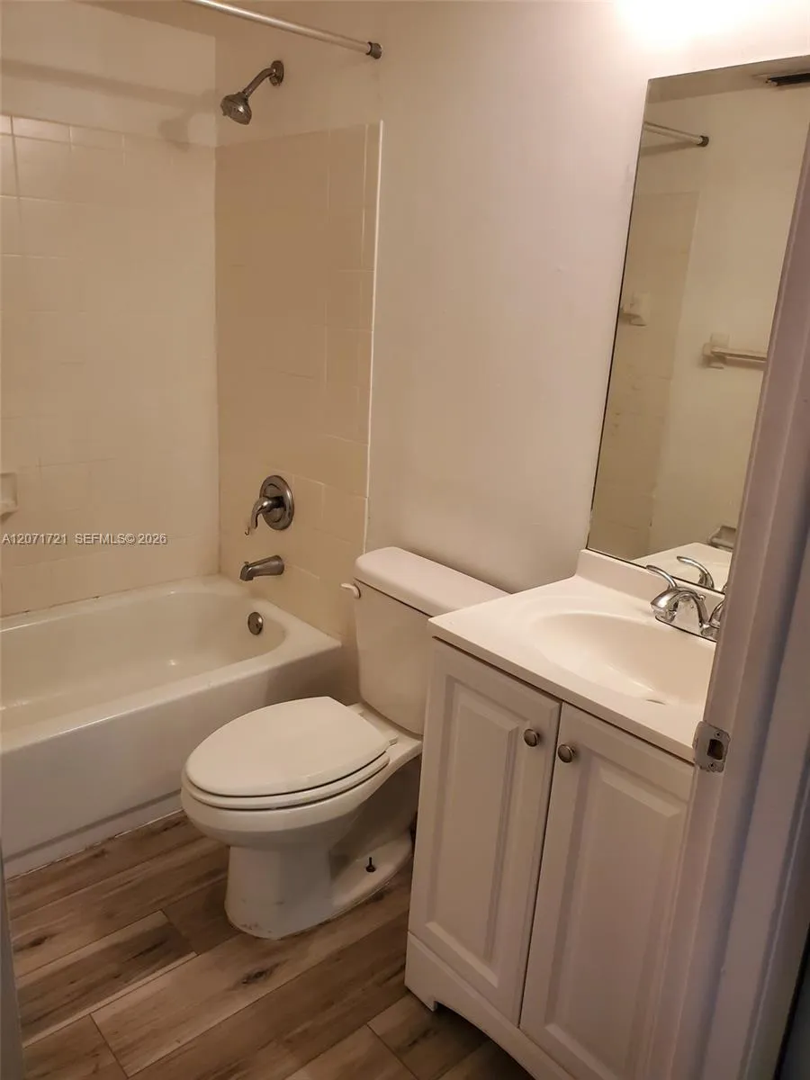 14260 SW 57th Ln #2-105 Miami, FL 33183