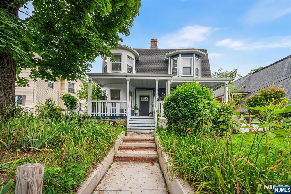 328 Springdale Avenue East Orange, NJ 07017