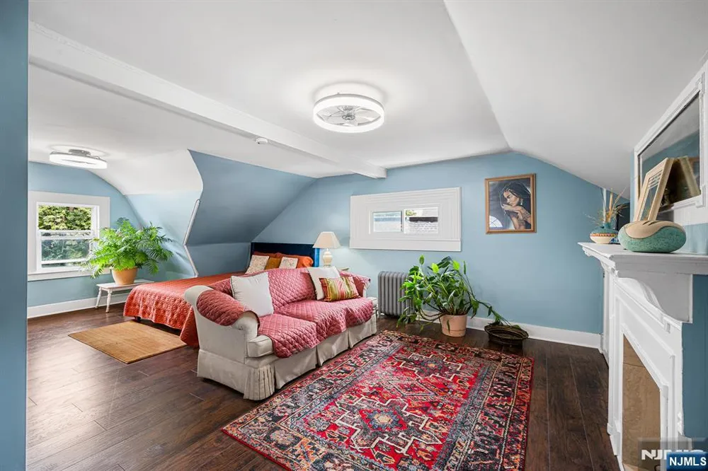 328 Springdale Avenue East Orange, NJ 07017