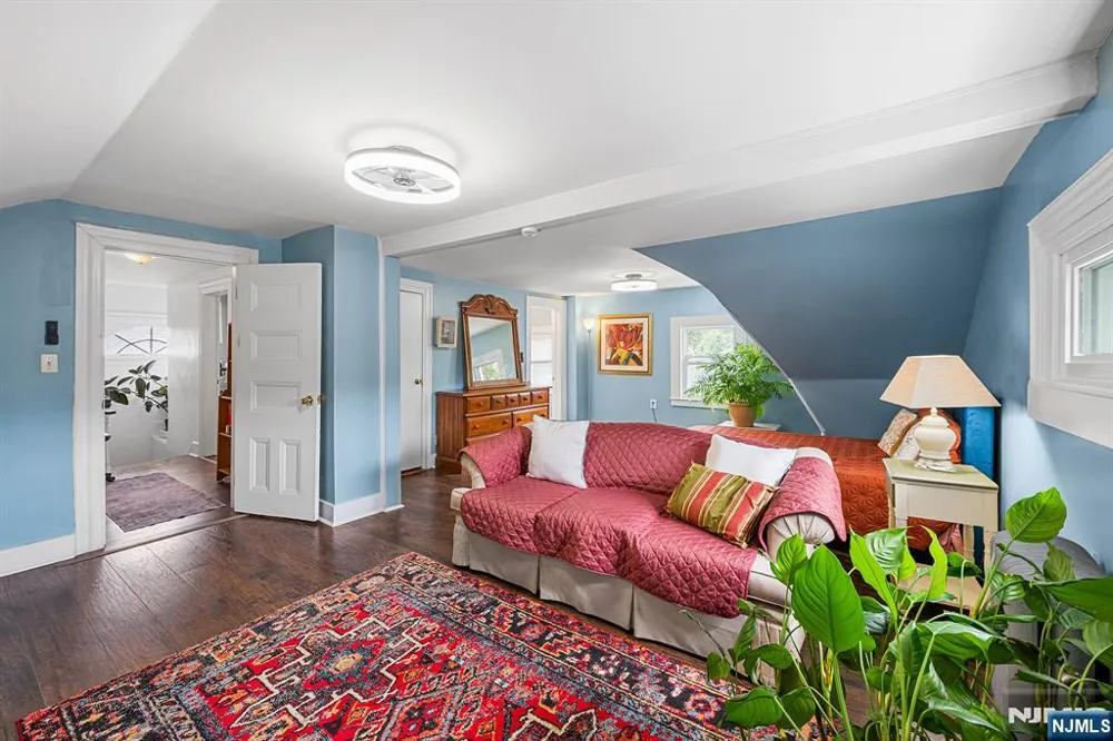 328 Springdale Avenue East Orange, NJ 07017
