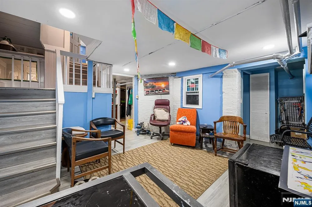 328 Springdale Avenue East Orange, NJ 07017
