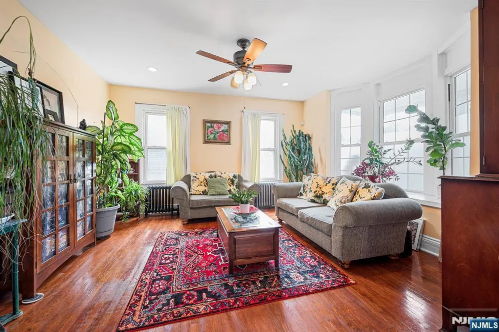 328 Springdale Avenue East Orange, NJ 07017