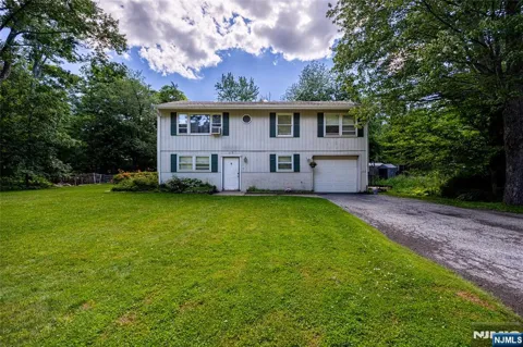 103 Alturas Road