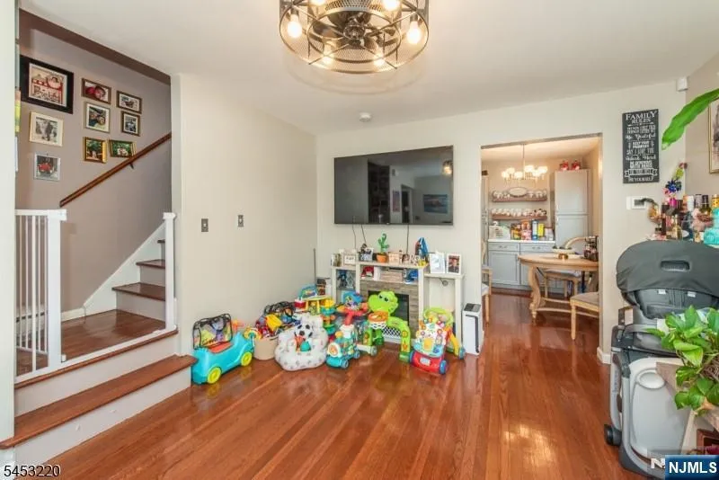 1109 Lincoln Street Linden, NJ 07036