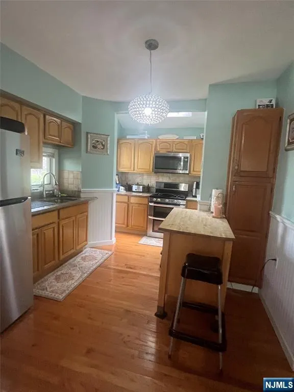 68 Peachtree Road Maplewood, NJ 07040
