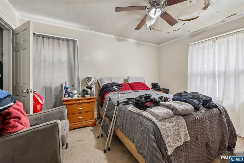 164 Freeman Avenue East Orange, NJ 07018