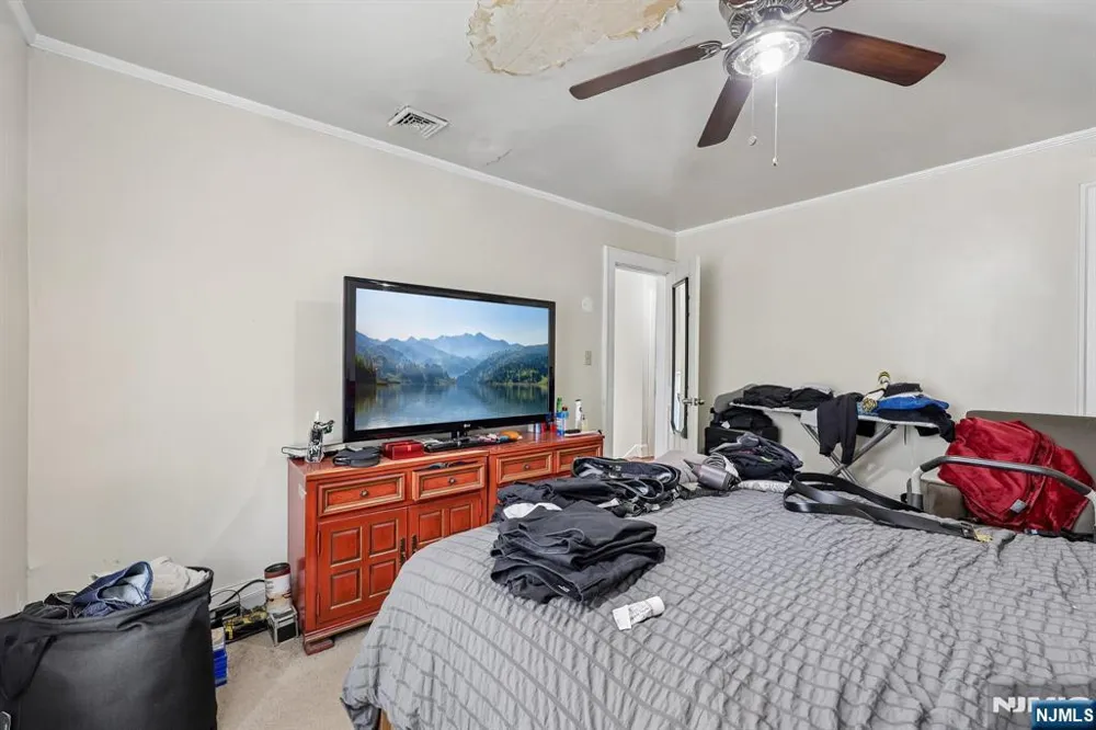 164 Freeman Avenue East Orange, NJ 07018