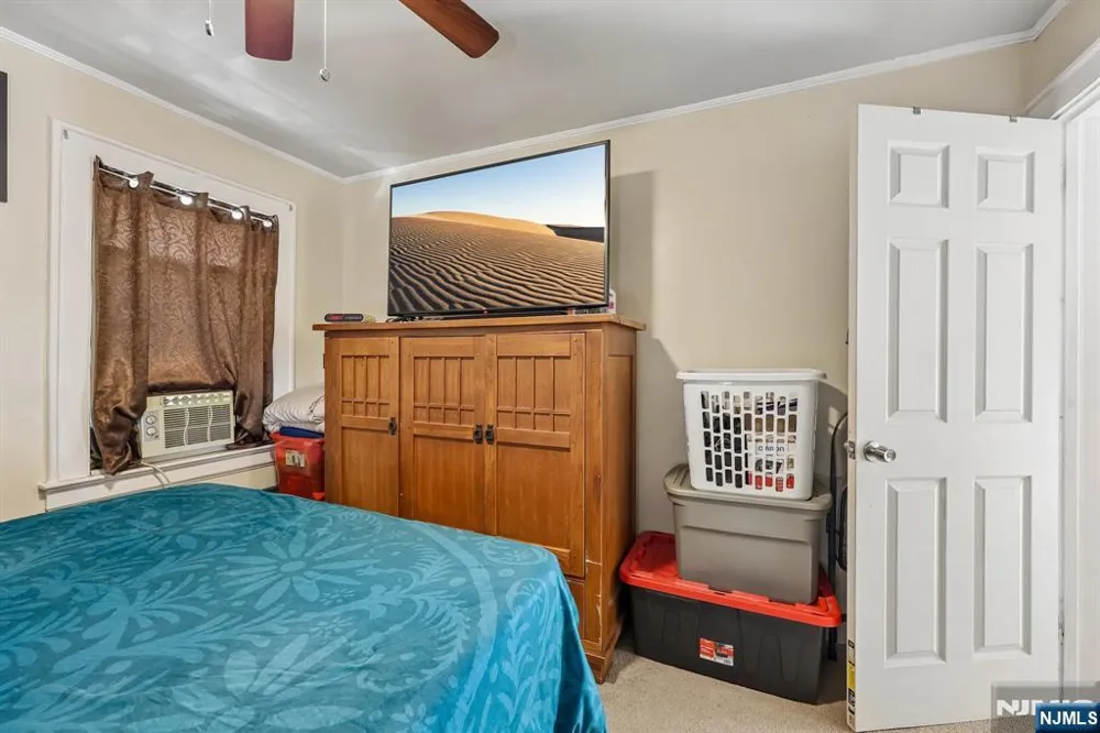164 Freeman Avenue East Orange, NJ 07018