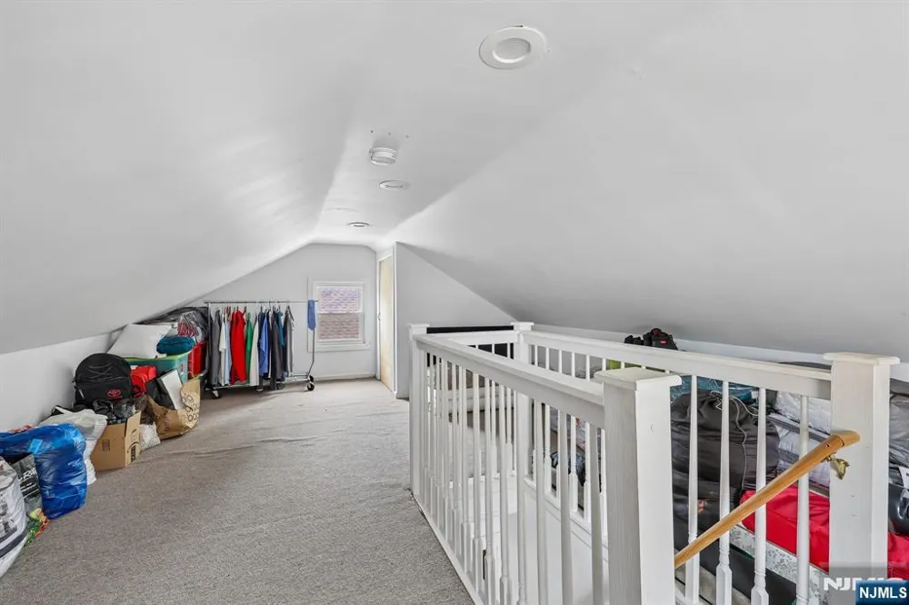 164 Freeman Avenue East Orange, NJ 07018