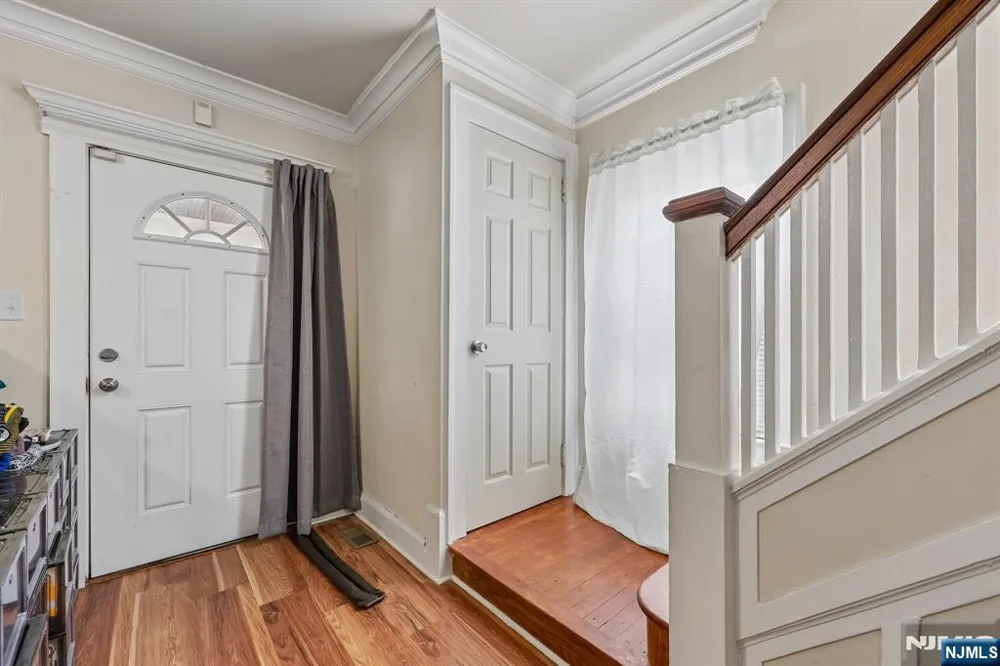 164 Freeman Avenue East Orange, NJ 07018