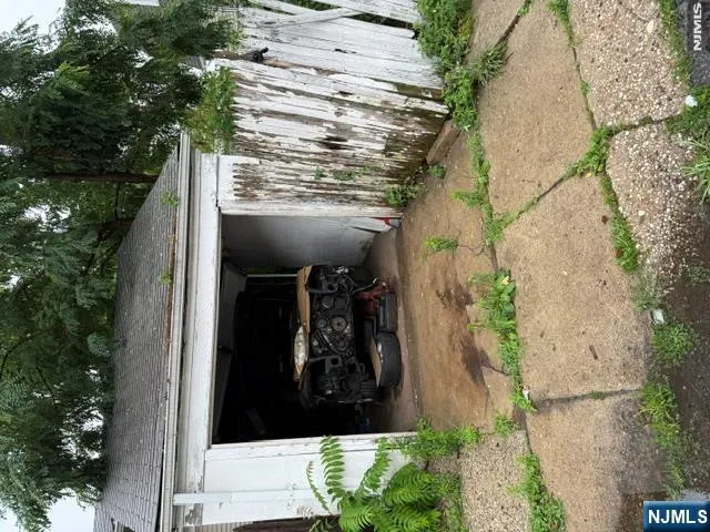 872 Lyons Avenue Irvington, NJ 07111