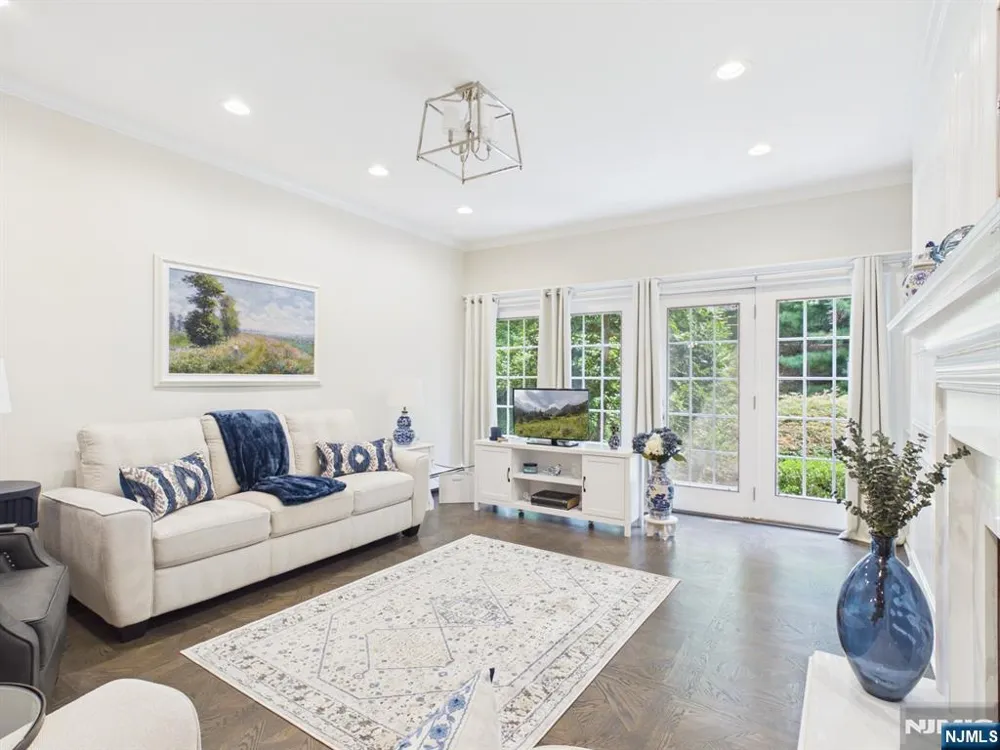 2 Normandy Court Ho-Ho-Kus, NJ 07423