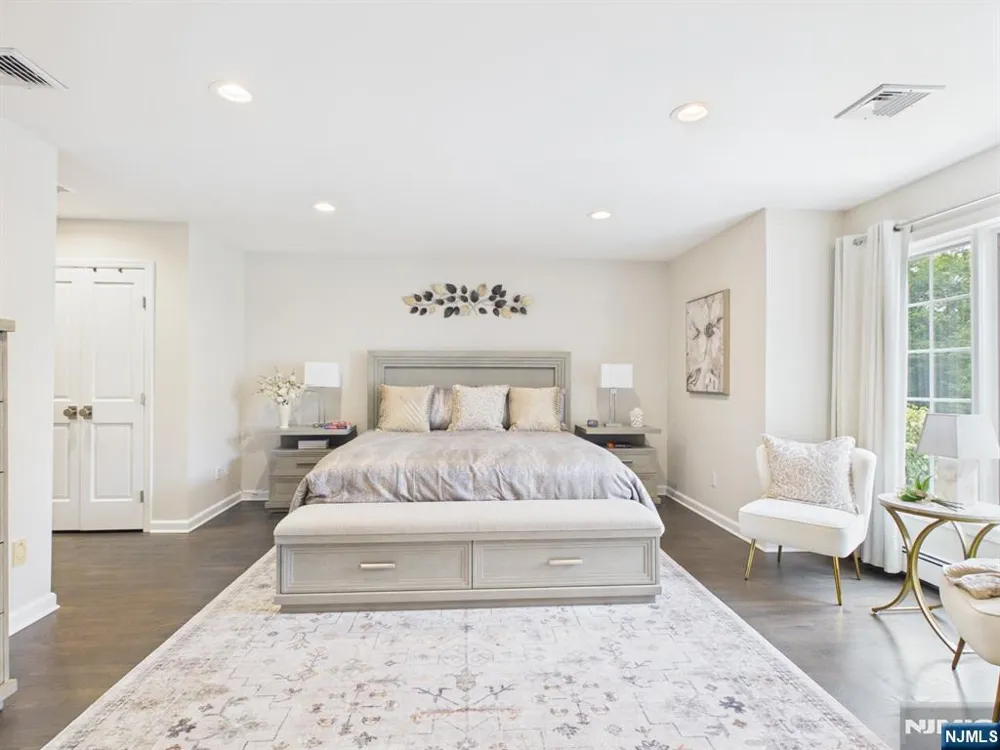 2 Normandy Court Ho-Ho-Kus, NJ 07423