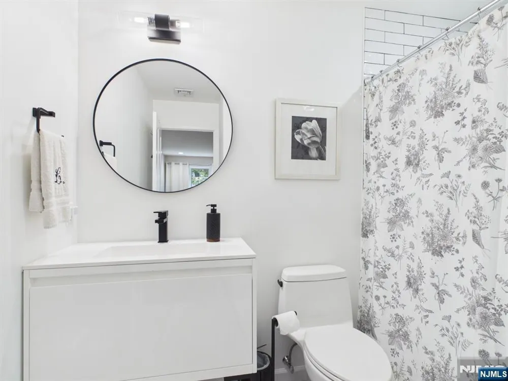 2 Normandy Court Ho-Ho-Kus, NJ 07423