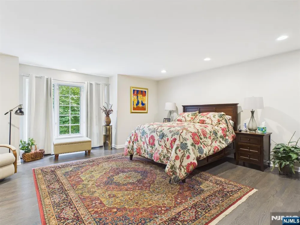 2 Normandy Court Ho-Ho-Kus, NJ 07423