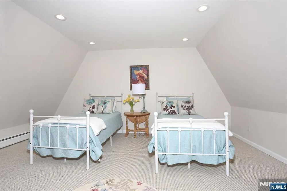 2 Normandy Court Ho-Ho-Kus, NJ 07423