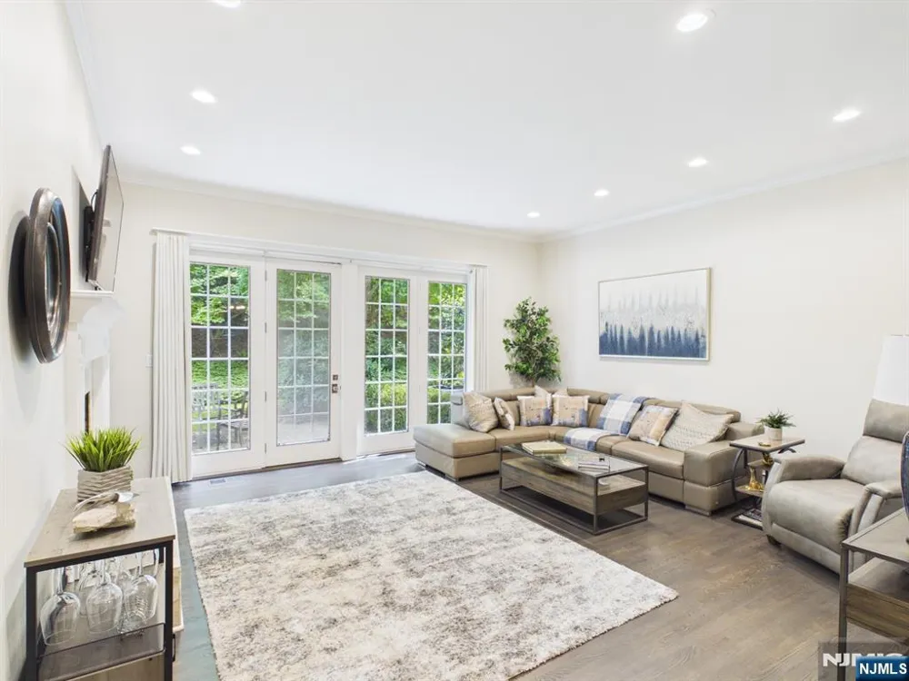 2 Normandy Court Ho-Ho-Kus, NJ 07423
