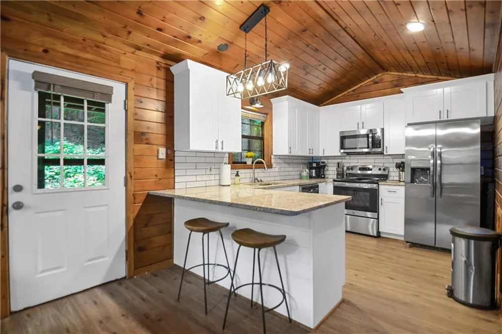136 Fox Run Drive Blue Ridge, GA 30513