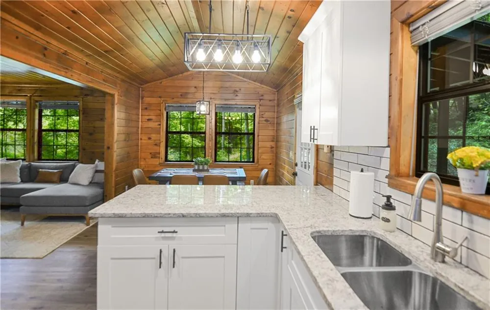 136 Fox Run Drive Blue Ridge, GA 30513