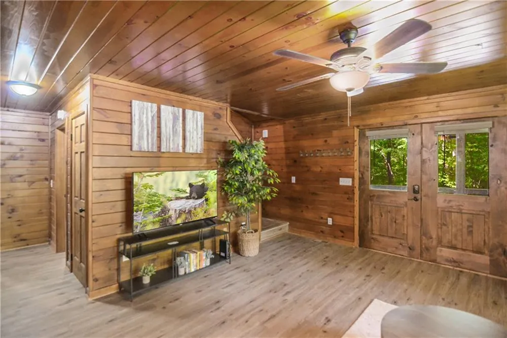 136 Fox Run Drive Blue Ridge, GA 30513