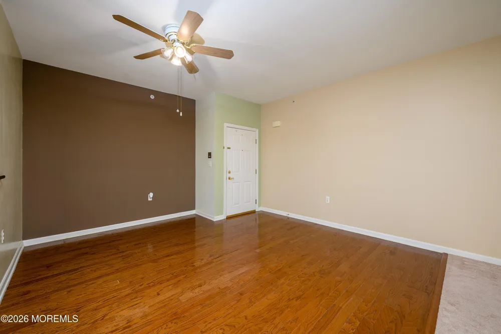 633 Sophee Lane Lakewood, NJ 08701