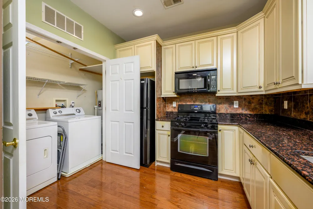 633 Sophee Lane Lakewood, NJ 08701