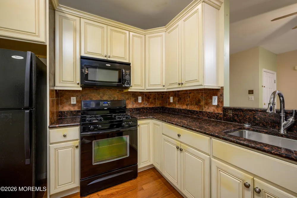 633 Sophee Lane Lakewood, NJ 08701