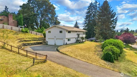 1875 NE Bentley Drive