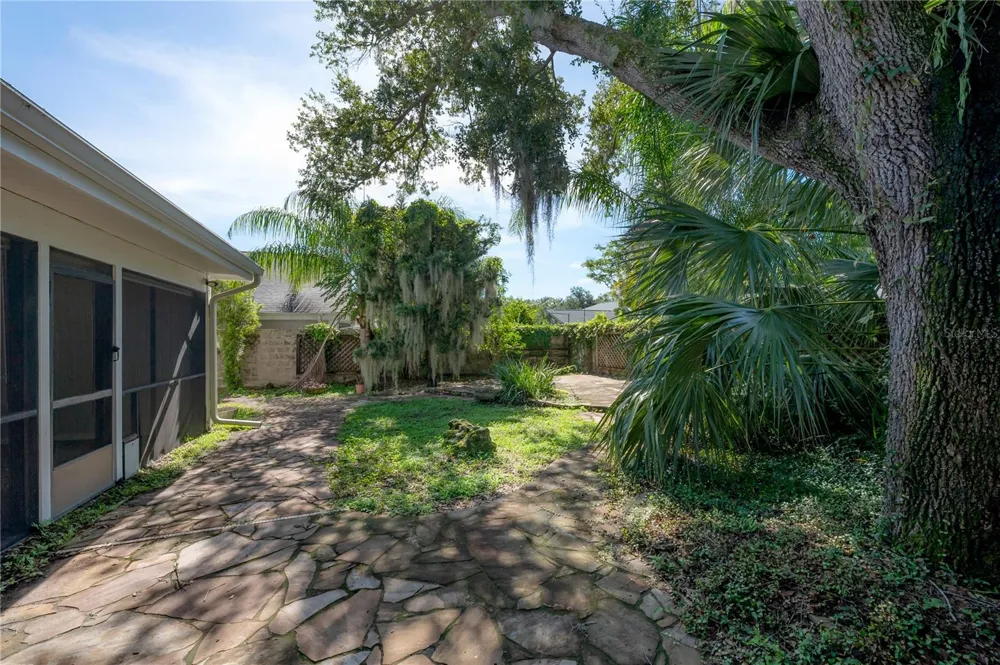 5026 CYPRESS TRACE DRIVE Tampa, FL 33624