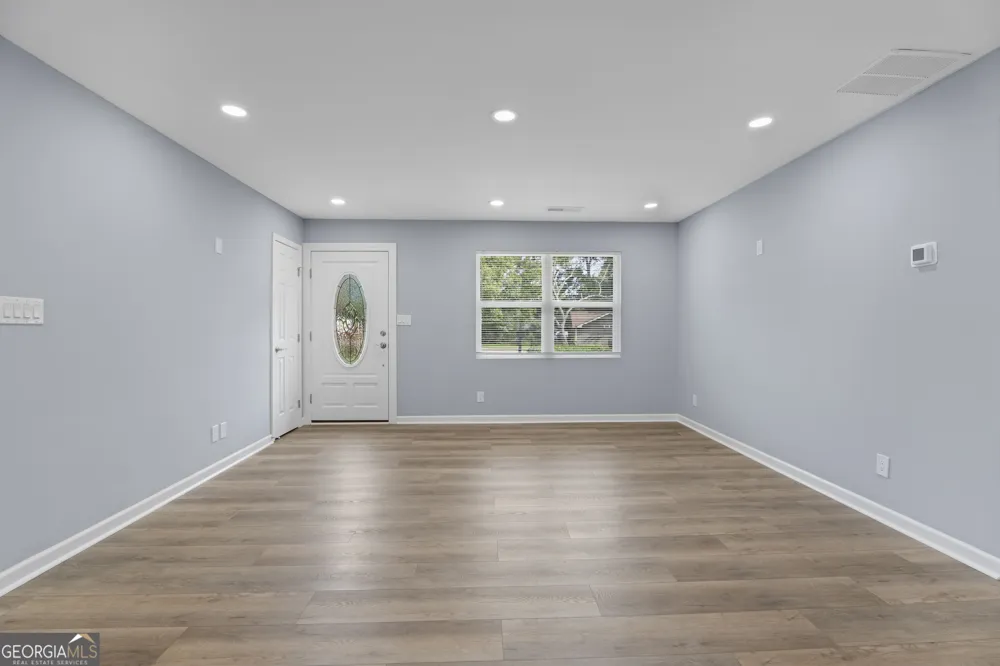 2855 Haddon DR Rex, GA 30273