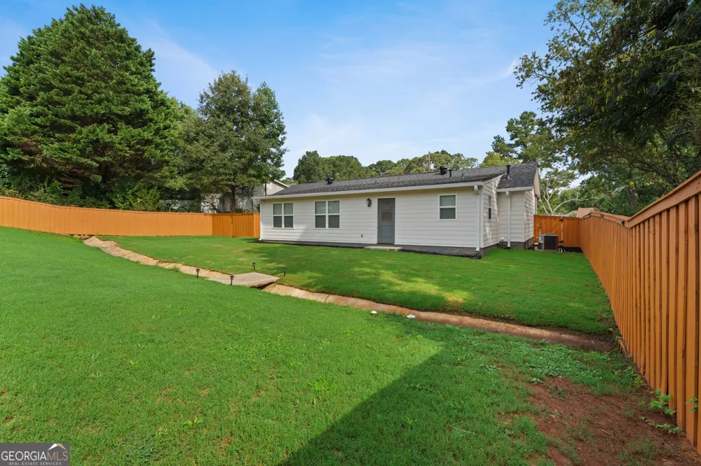 2855 Haddon DR Rex, GA 30273