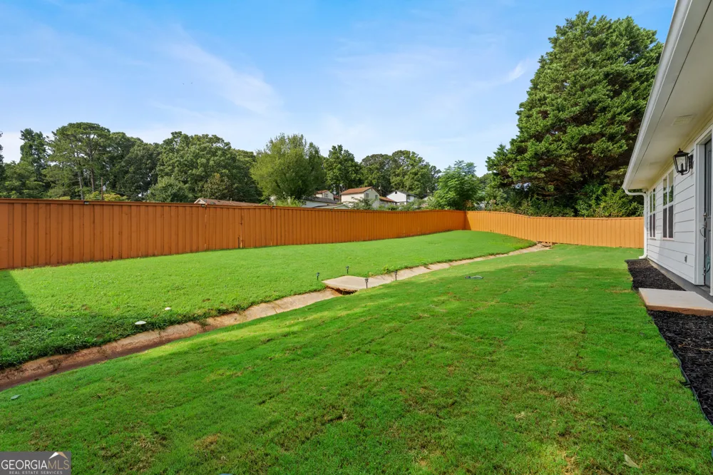 2855 Haddon DR Rex, GA 30273