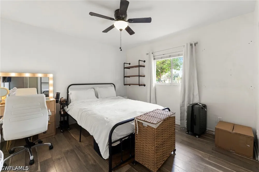 17th Avenue SW Naples, FL 34116
