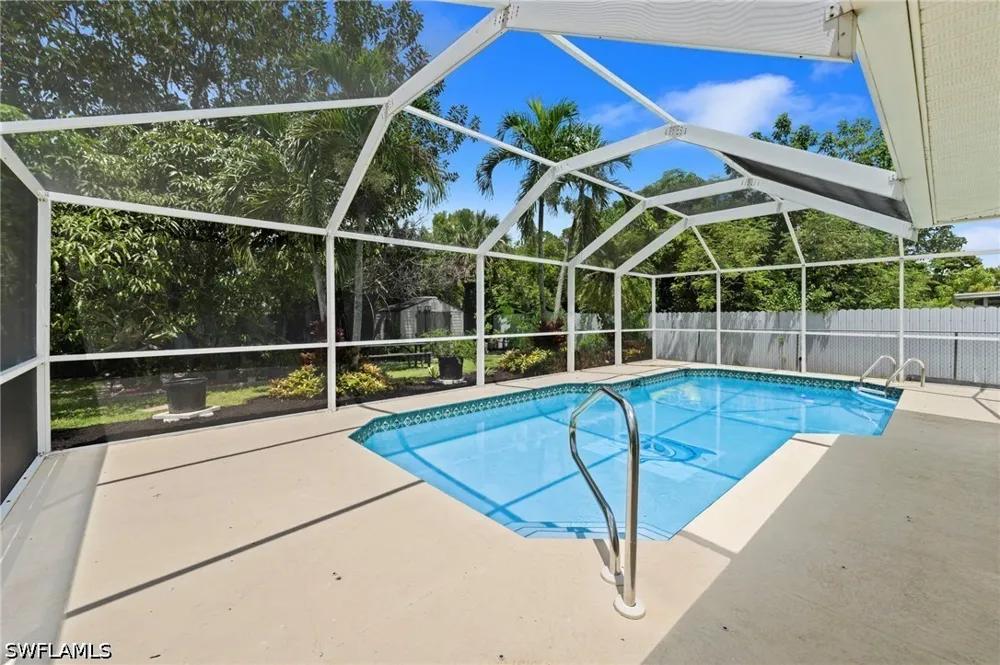 17th Avenue SW Naples, FL 34116